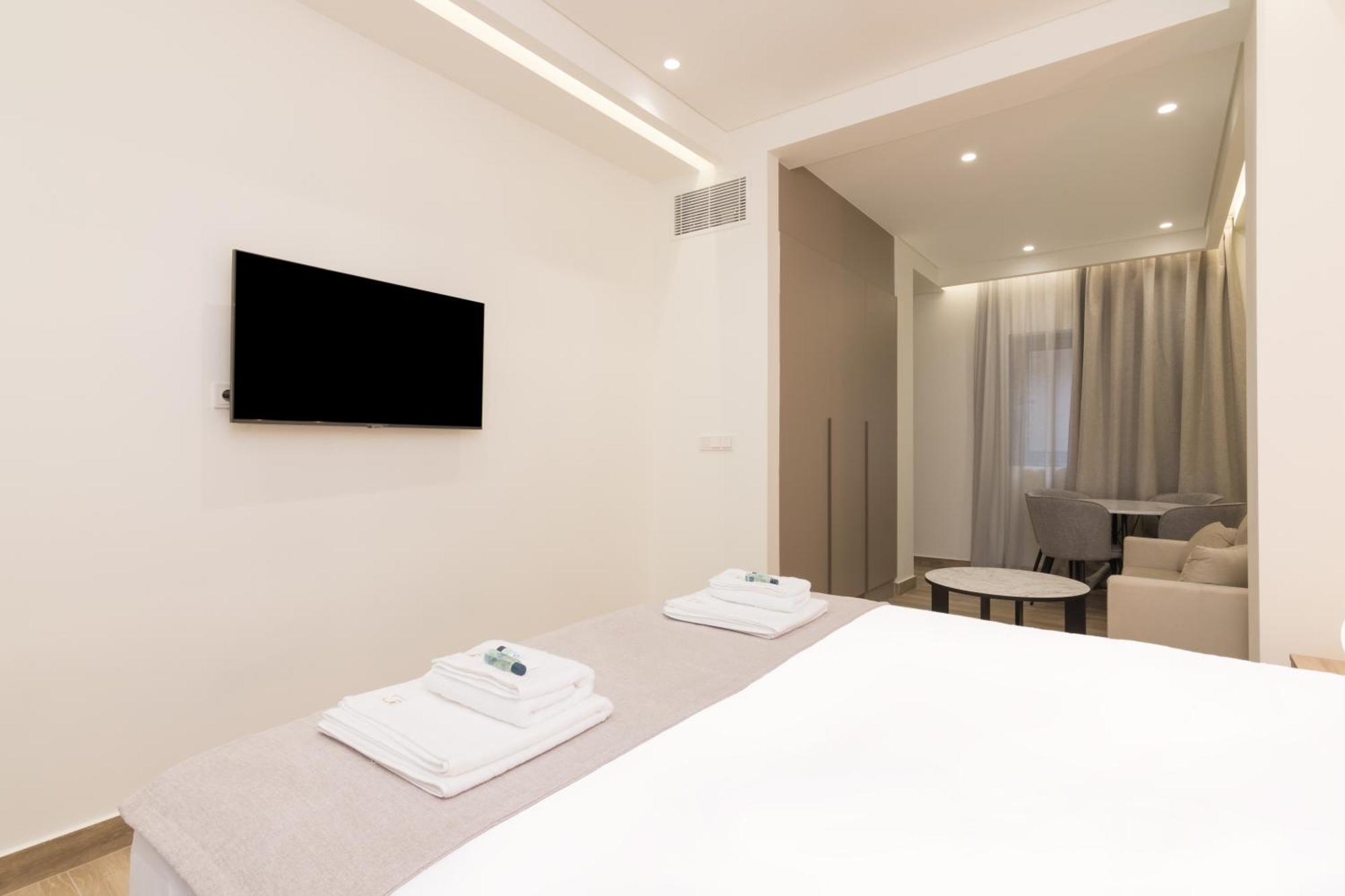 Socrates Fully Equipped Apartments With Unique Design Atenas Exterior foto