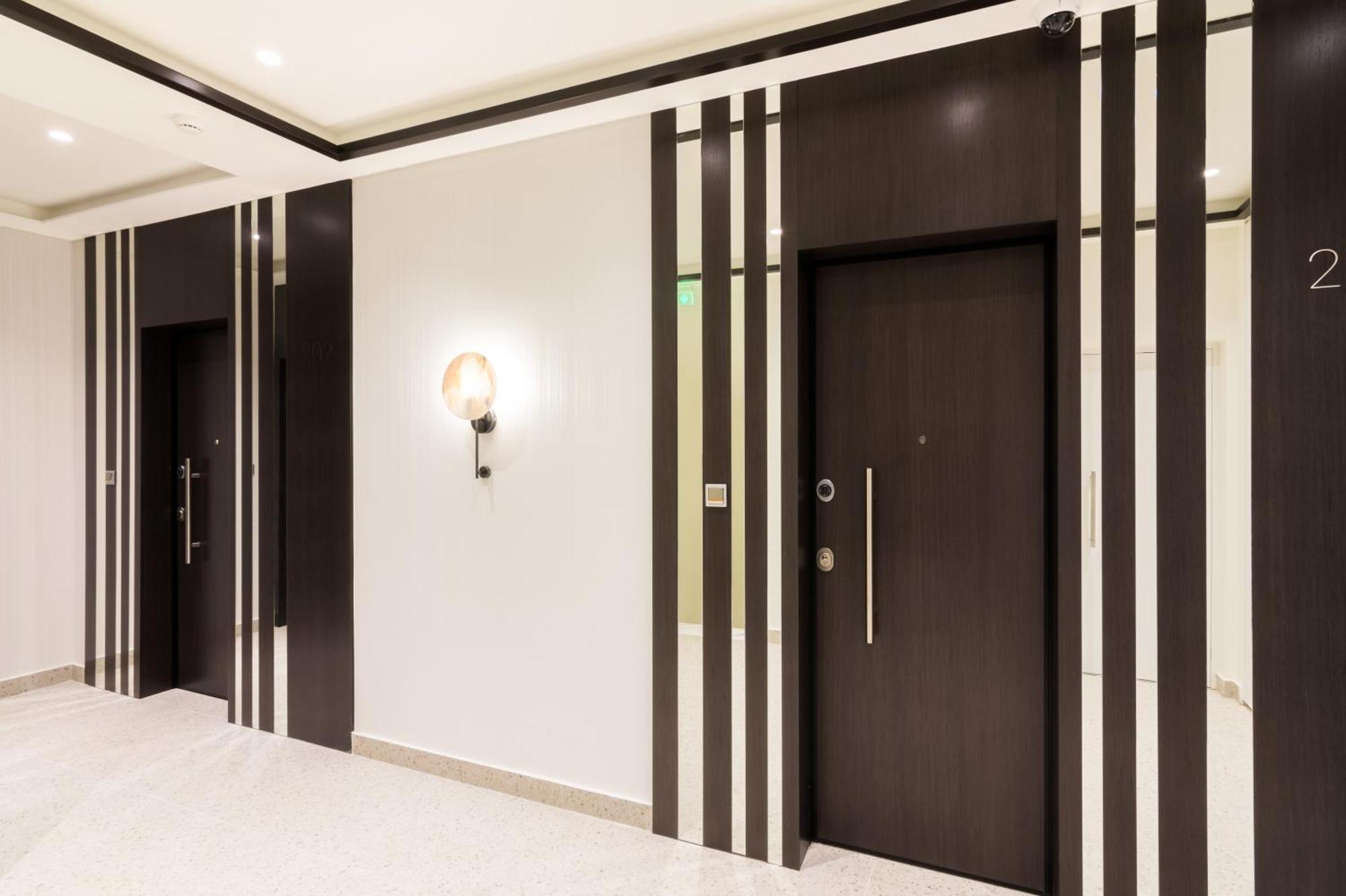 Socrates Fully Equipped Apartments With Unique Design Atenas Exterior foto