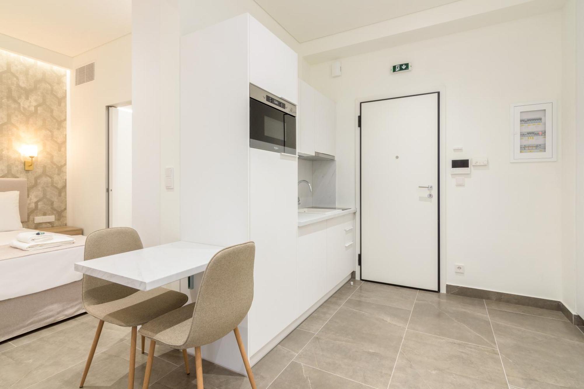 Socrates Fully Equipped Apartments With Unique Design Atenas Exterior foto