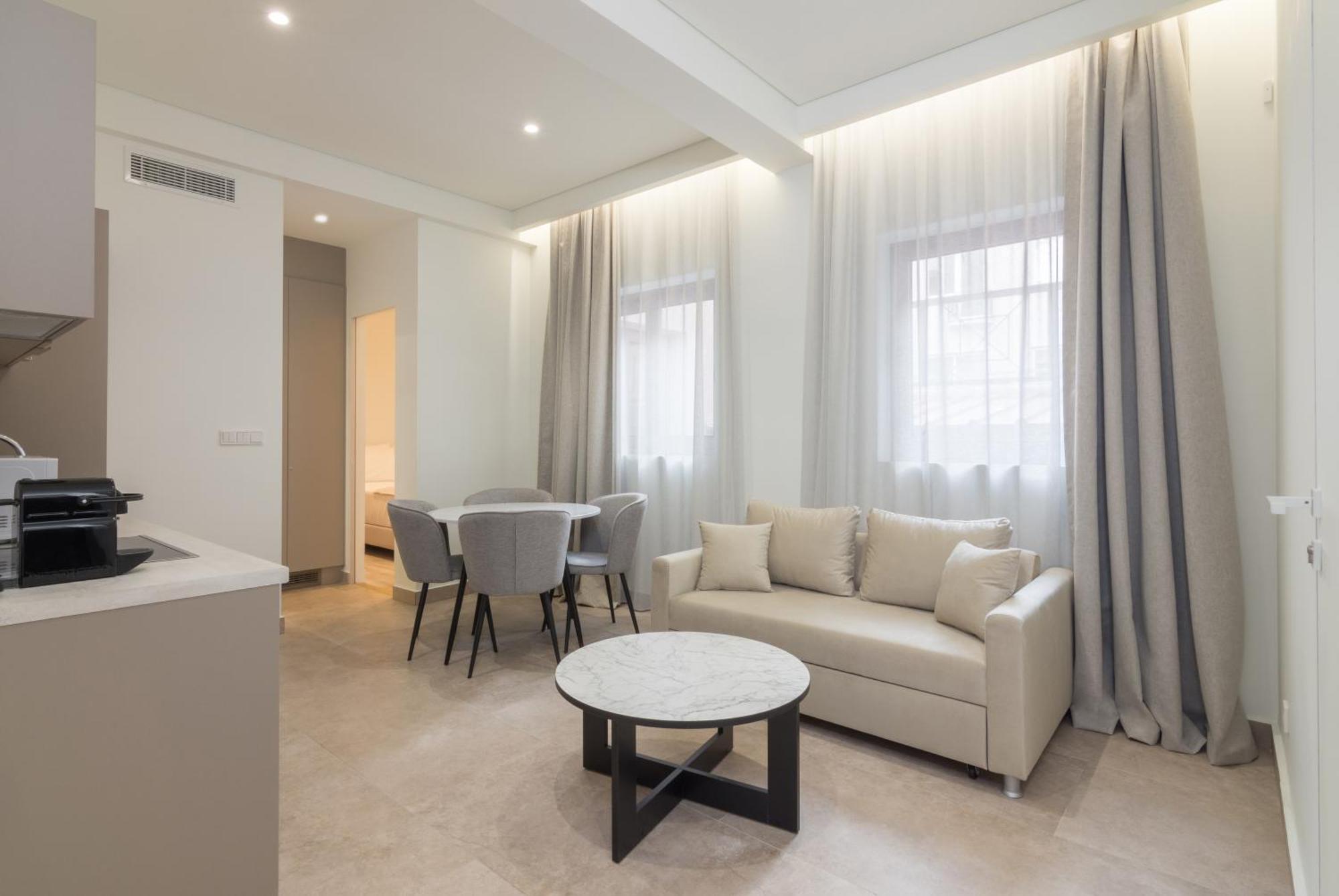 Socrates Fully Equipped Apartments With Unique Design Atenas Exterior foto