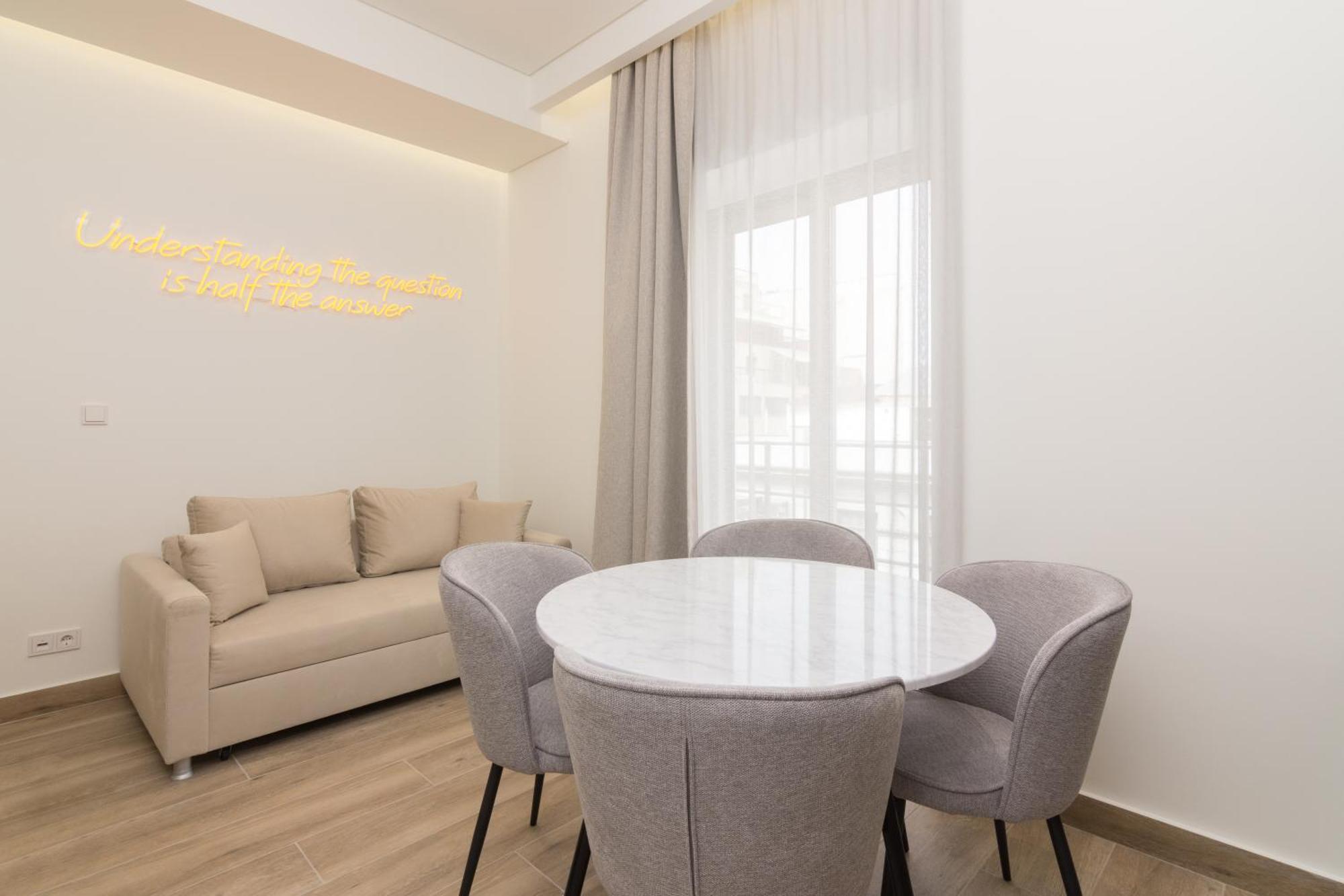 Socrates Fully Equipped Apartments With Unique Design Atenas Exterior foto